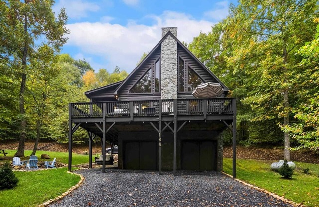 Charming Creekside Cabin in Todd
