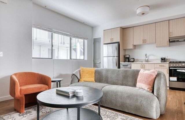 Charming Culver City 1BR w/ Roof Lounge & Gym, nr 405, by Blueground