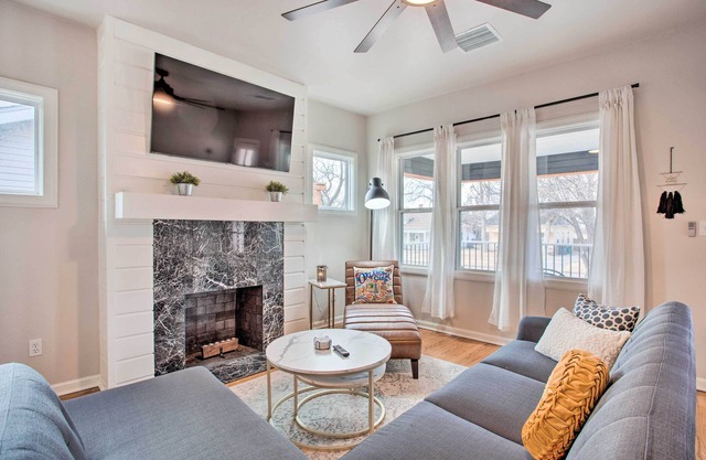 Charming Downtown Home w/ Updated Interior!