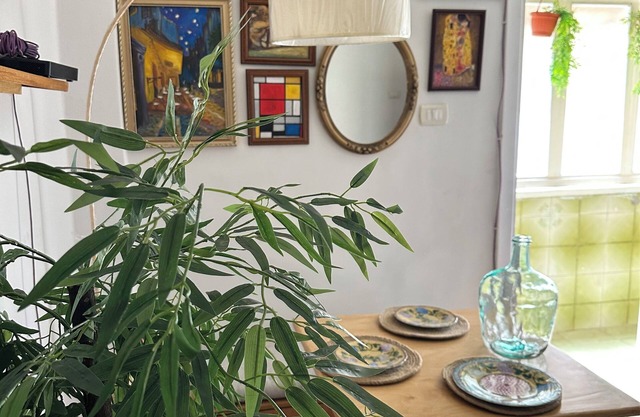 Charming Artistic Apartment with AC, WiFi in the heart of Alexandria Downtown