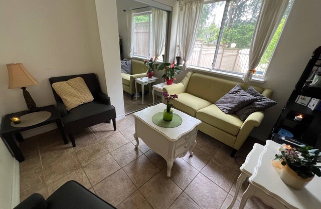 Lovely 1 bedroom rental suite in North Vancouver
