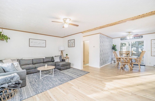 Charming Family Friendly Cottage Near Torch Lake