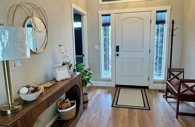 Charming Family-friendly 4-bedroom home with AC, WiFi in delightful Kennewick.