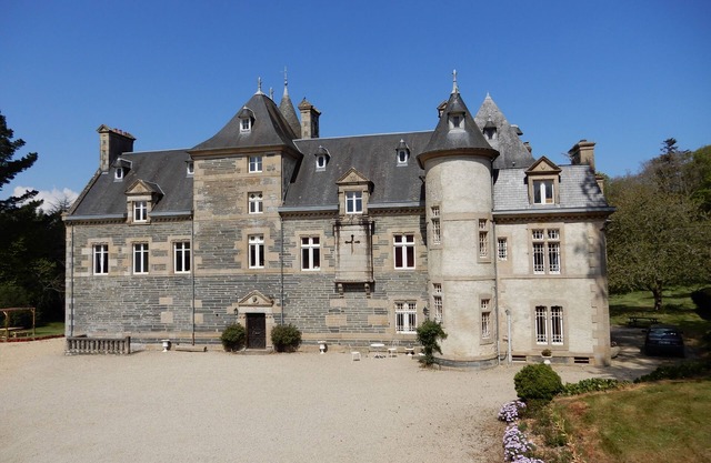 Encantadora casa familiar en el corazón de un parque a 5 minutos del centro de la ciudad.