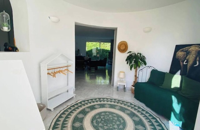 Charming family villa with swimming pool