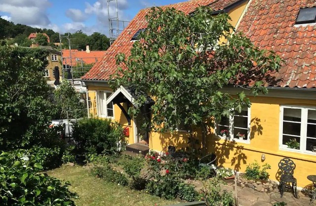 CHARMING FARM HOUSE IN GUDHJEM