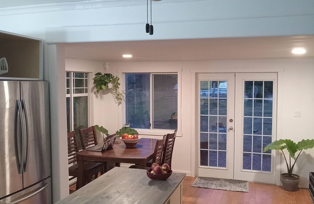 Charming Farmhouse on 38 forested acres located close to the kinsol trestle.