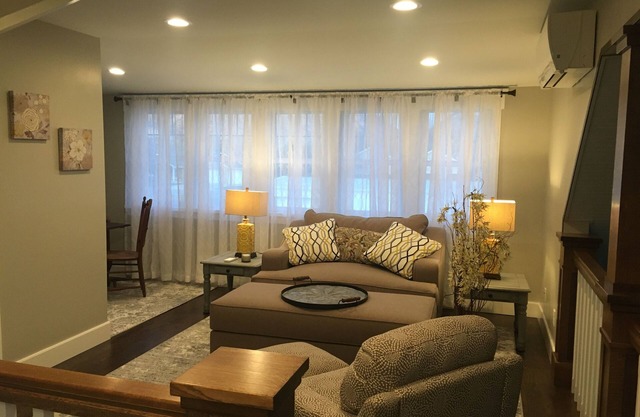 Charming Farmhouse w/ Hot Tub in Bedroom Community