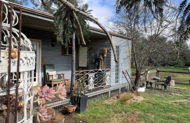 Charming Farmstay Deniliquin