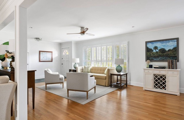 Charming Fort Sumter Cottage