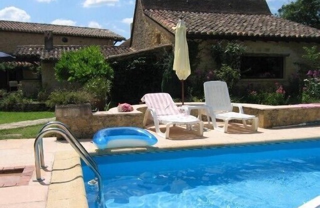 Encantadora casa de campo, tranquilo descanso ideal con piscina y sauna