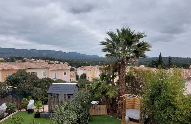 Charming atypical house, 4 people, with garden
