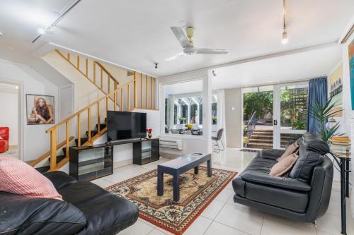 Charming Garden Guest Suite in Leafy Yarralumla