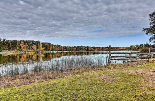 Charming Gladwin Family Cottage - Indian Lake