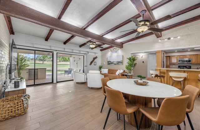 Charming Golf Course Home with Amazing Views – Your Perfect Retreat Awaits!
