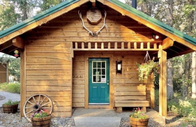 Charming guest house cabin