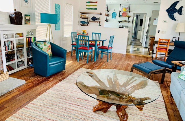 Charming Gulfport Getaway Steps to Arts District