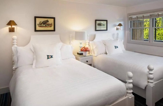 Charming Harbor View Suite – Fireplace, Bikes, & Shuttle to Beaches