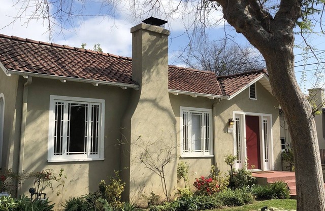 Charming Historic Highlands Home in Pasadena! Reserve Your Stay Today!!