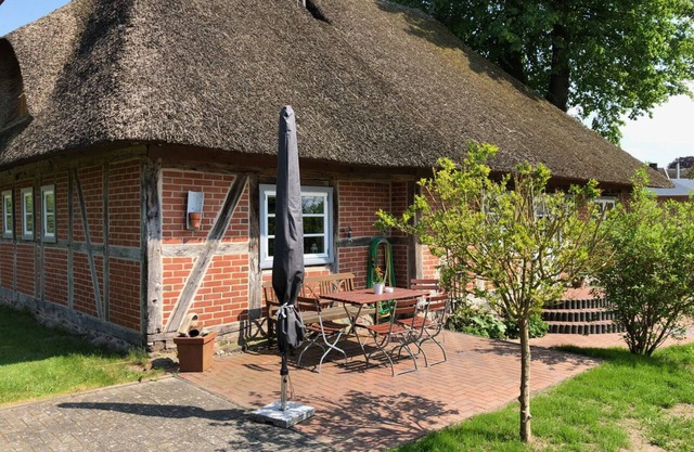 Encantador techo de paja histórico cerca de Lübeck y el mar Báltico