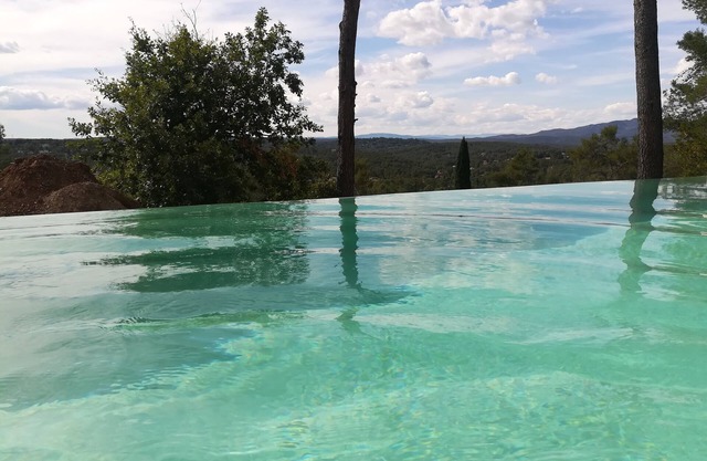 Encantadora casa con piscina, jardín y magníficas vistas de la Pic St Loup