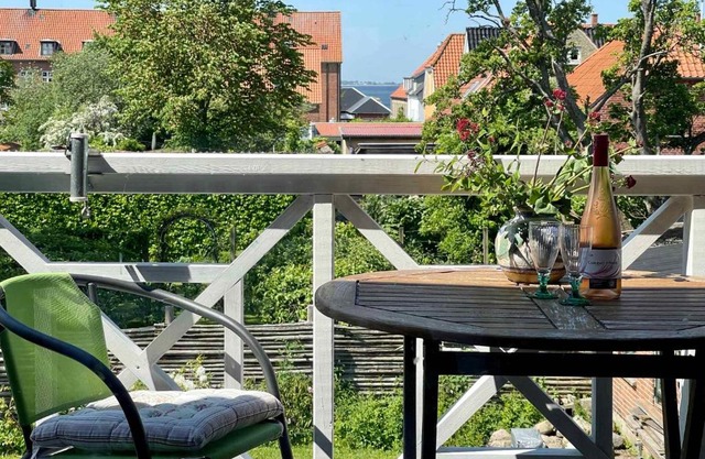 Charming Holiday Apartment In Central Stege
