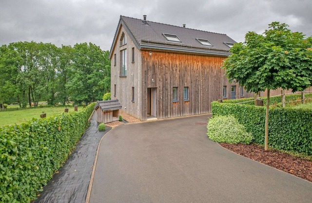 Encantadora casa de vacaciones en Stavelot con jardín