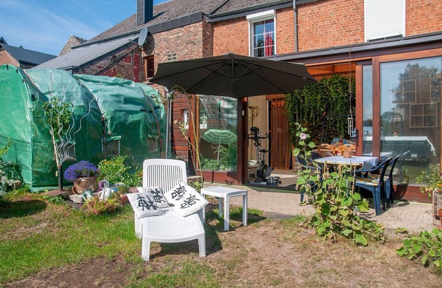 Encantadora casa de vacaciones en Houyet cerca del bosque