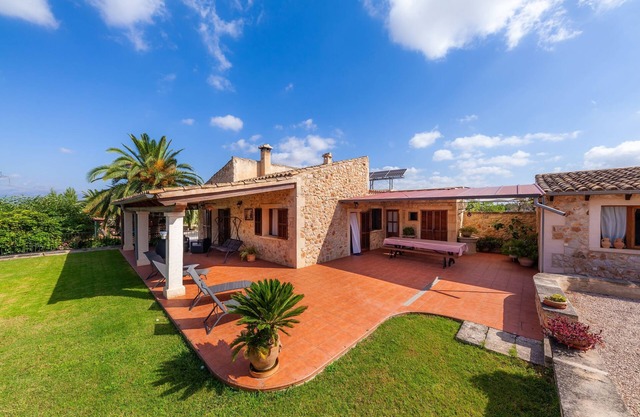Encantadora casa de vacaciones "Son Sitges" con terraza, ventiladores y Wi-Fi