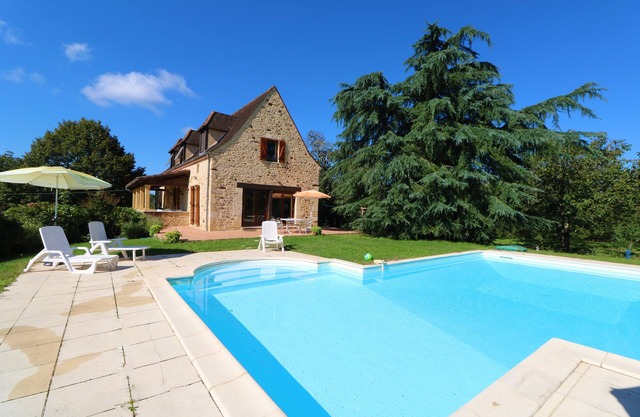 Charming holiday home with private pool set in a beautiful green area