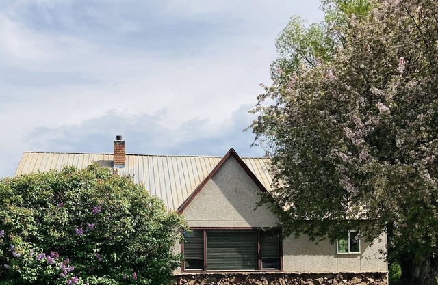 Charming home at the mouth of Jacknife Canyon in beautiful Star Valley