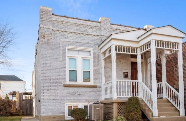 Charming home in the Desirable Hill w/ Private Covered Parking & Fenced Yard