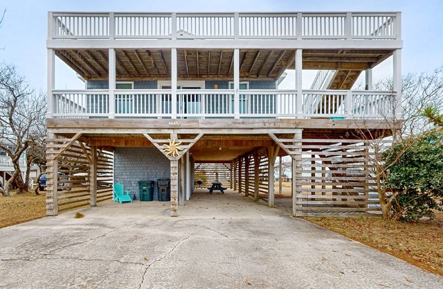 Charming Home Near the Beach with Community Pool
