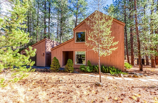 Encantadora casa Sunriver con jacuzzi privado, bicicletas para adultos y niños, además de 8 pases SHARC.