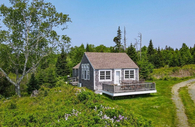 Charming Honeymoon Cottage on 18-acre Wooster Farm owned by Frank Benson