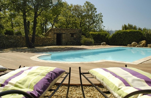 Encantadora casa de campo, piscina climatizada, Caseneuve Provence, corazón del parque Luberon