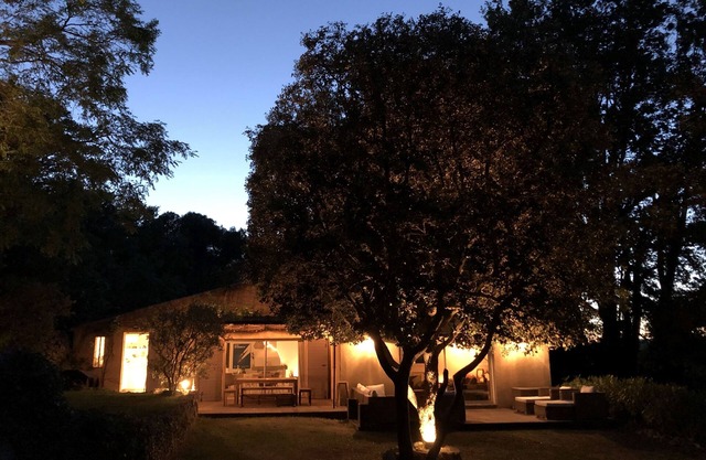 Charming house for rent in Provence 4/5 bedrooms, swimming pool & large garden