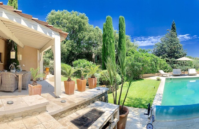 Casa perfecta con piscina climatizada con capacidad para 7 personas en un viñedo privado
