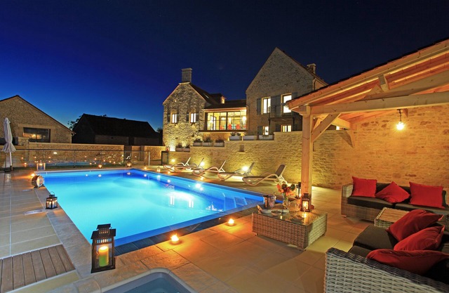Encantadora casa con piscina privada cerca de Sarlat en los jardines