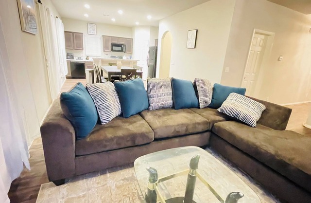 Charming house in fantastic Coweta with fitness room, WiFi, AC