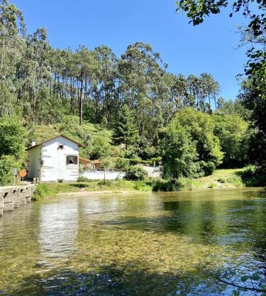 Charming House in Castelo do Neiva with Lake View B