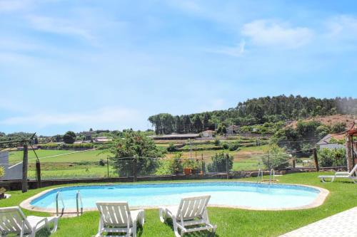 Charming House in Requião with Shared Pool