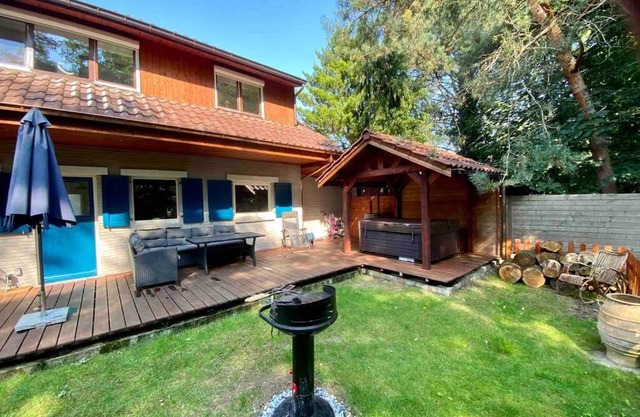 Charming house in the woods with private wellness
