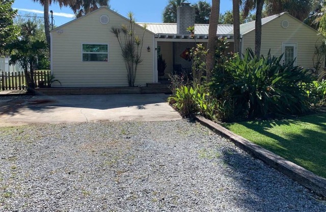 Charming House on the Little Manatee River