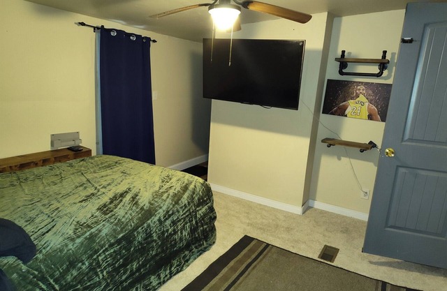 Charming house w/WiFi and AC in tranquil Wilson,walking distance to brewmasters