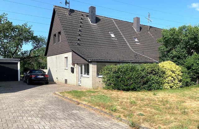 Charming House with Garden in Krefeld