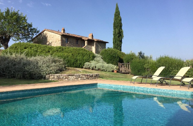 Encantadora casa con piano y piscina a 20 minutos de Todi