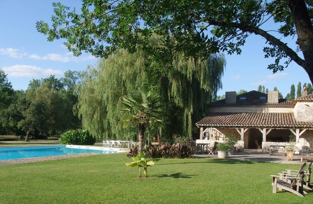 Encantadora casa con piscina y spa, estanque, TRANQUILITE a 1 km del pueblo