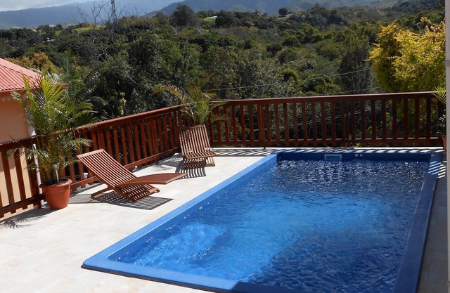 Encantadora casa con piscina ubicada en La Rivière, Reunión