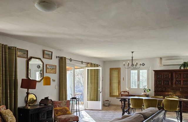 Charming house with pool in Provence, near the Alpilles